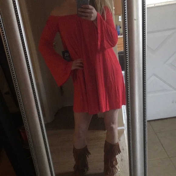 Express dress - Picture 3 of 3